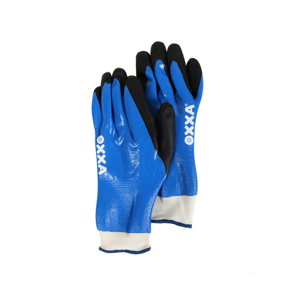 Een paar BM-Handschoenen Zomer: blauwe en zwarte werkhandschoenen met witte manchetten en de merknaam OXXA in wit gedrukt op de rug van elke handschoen, afgebeeld tegen een effen witte achtergrond.