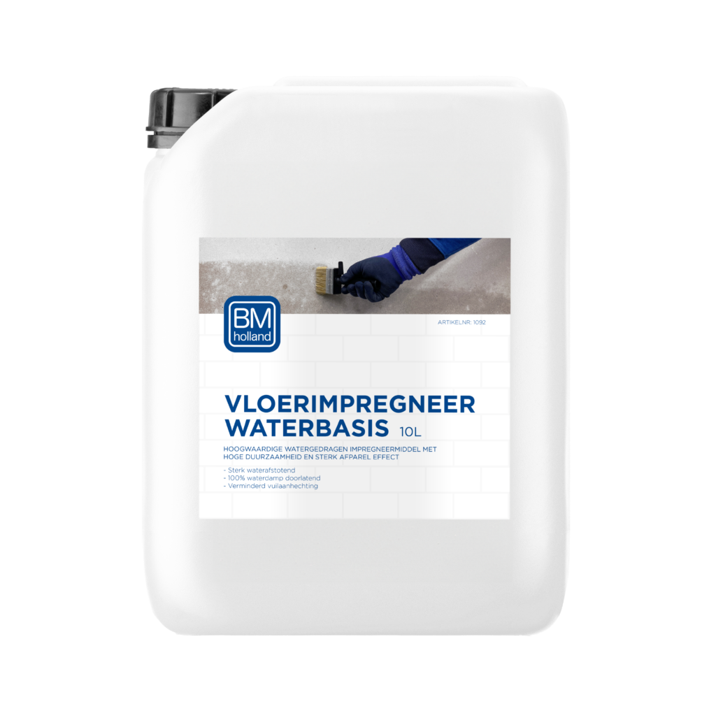 Een witte container van 10 liter met het opschrift „BM Vloerimpregneer Waterbasis”, voorzien van het BM Holland-logo en productgegevens, met een afbeelding van iemand die het product met een kwast op een vloer aanbrengt.